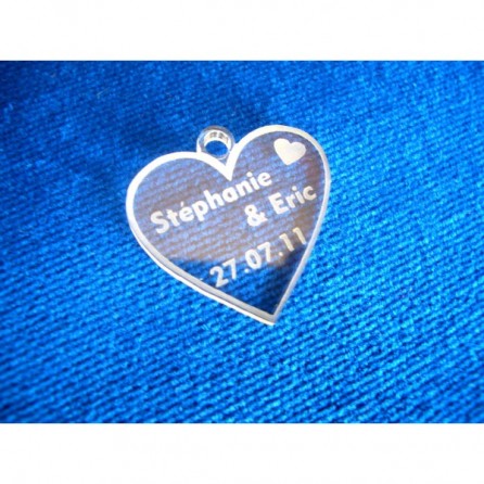 Médaillon contenant à dragées en plexiglas - Mariage Coeur