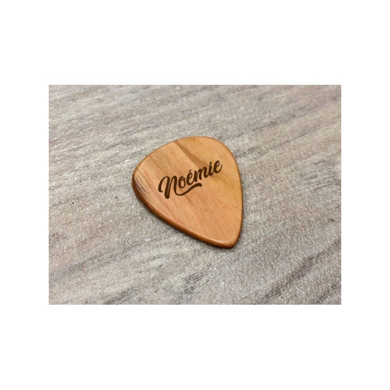 Médiators de guitare personnalisés, boîte de médiators en bois personnalisés,  médiators de guitare en bois avec étui, boîte à médiators, cadeau de  musique pour guitariste, cadeau de Noël : : Instruments de